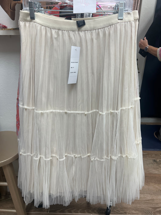 Papillon cream tulle skirt