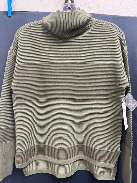 Tribal clover lead green ribbed turtleneck