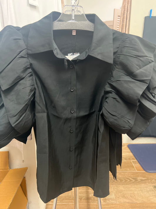 JOH black ruffle sleeve top