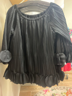 AZI black pleated circles blouse