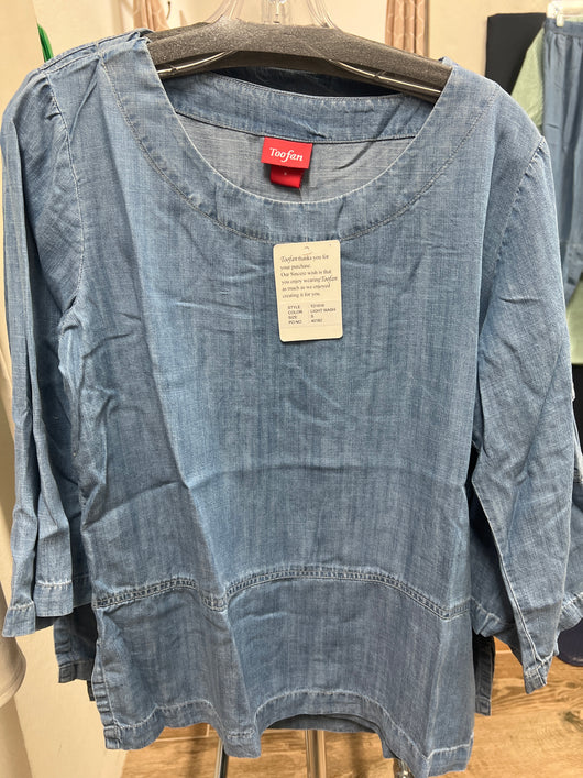 Toofan light wash chambray top