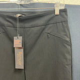 Renuar black capri pull on zipper pockets