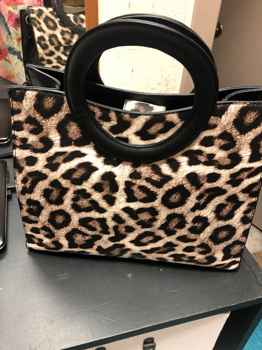 MC leopard tote round handle